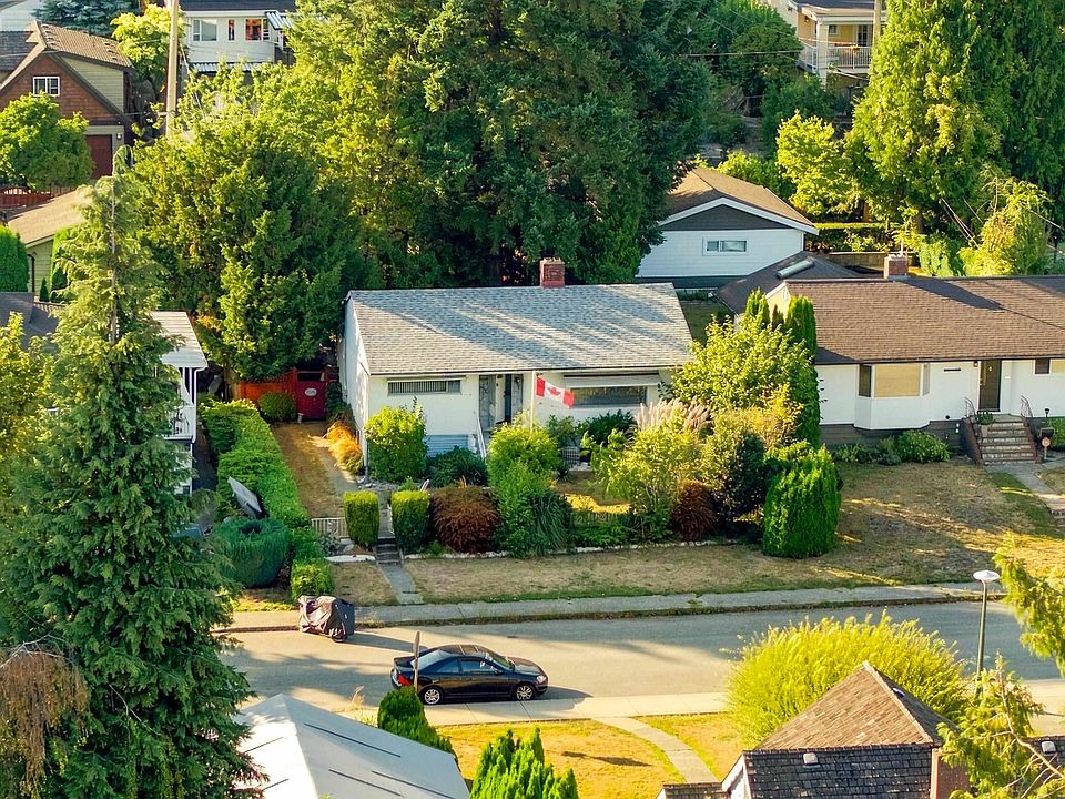 1st image of 121 Sinclair Ave