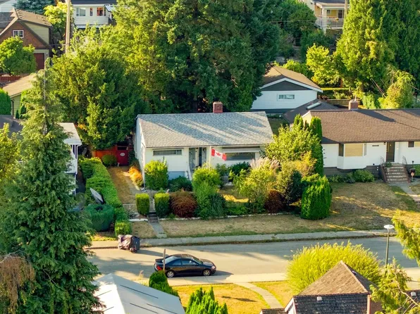 121 Sinclair Ave, New Westminster, BC V3L 1Z8