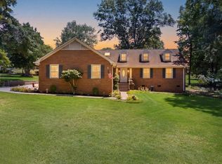 332 E Killarney Lk, Moore, SC 29369