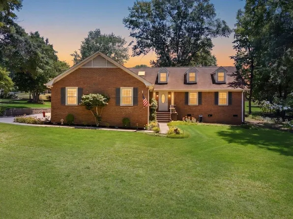 332 E Killarney Lk, Moore, SC 29369