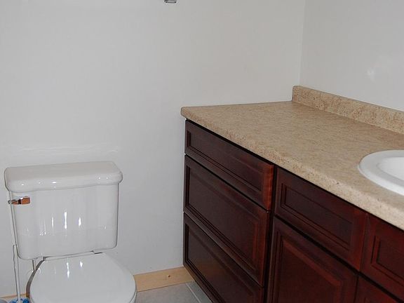 Upstairs bath with shower