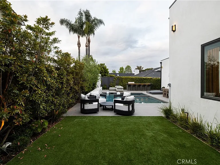 1615 Anita Ln — Photo 37