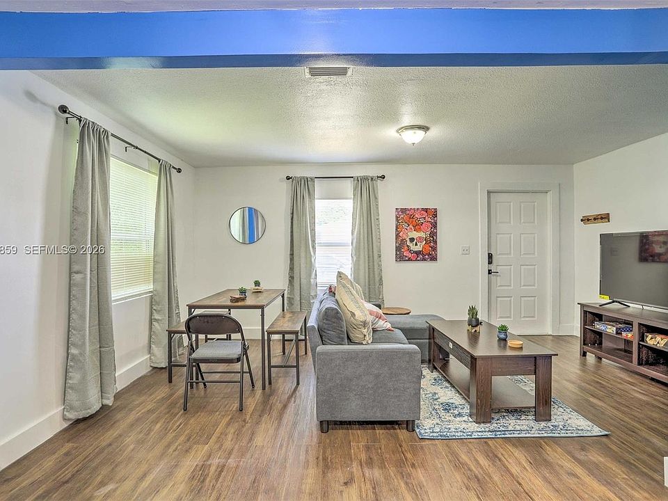 1st image of 1920 NW 47th St