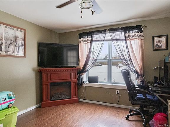 4th image of 561 Gray Rd