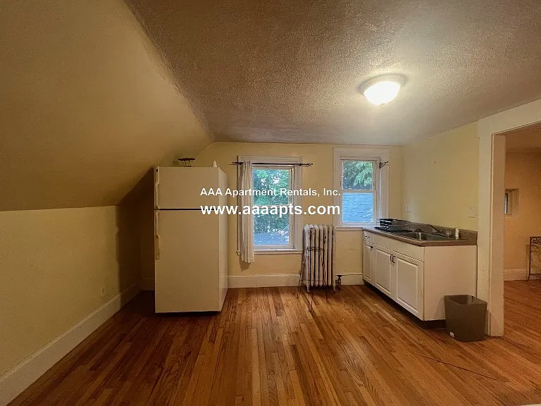 1 bed, 1.0 bath, $1,900 — Photo 2