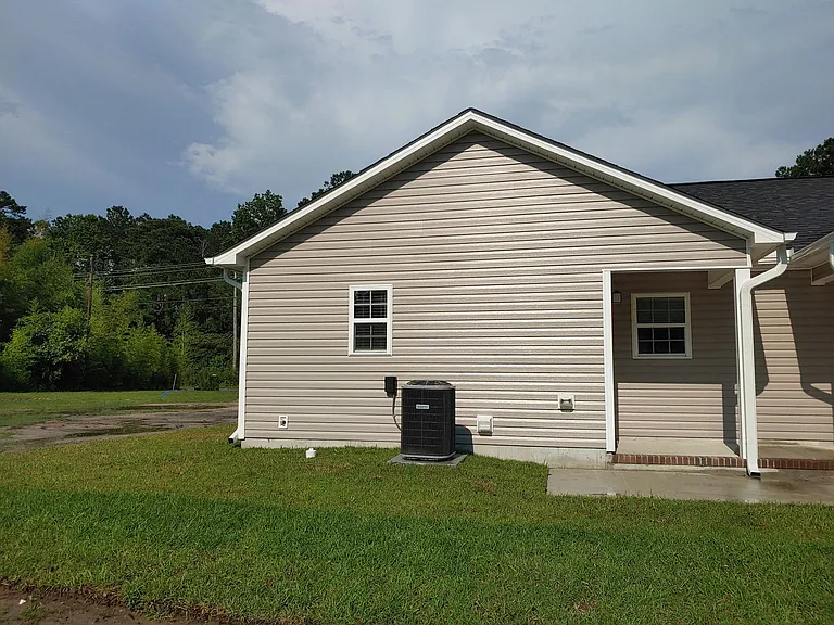 419 Belgrade Swansboro Rd — Photo 2