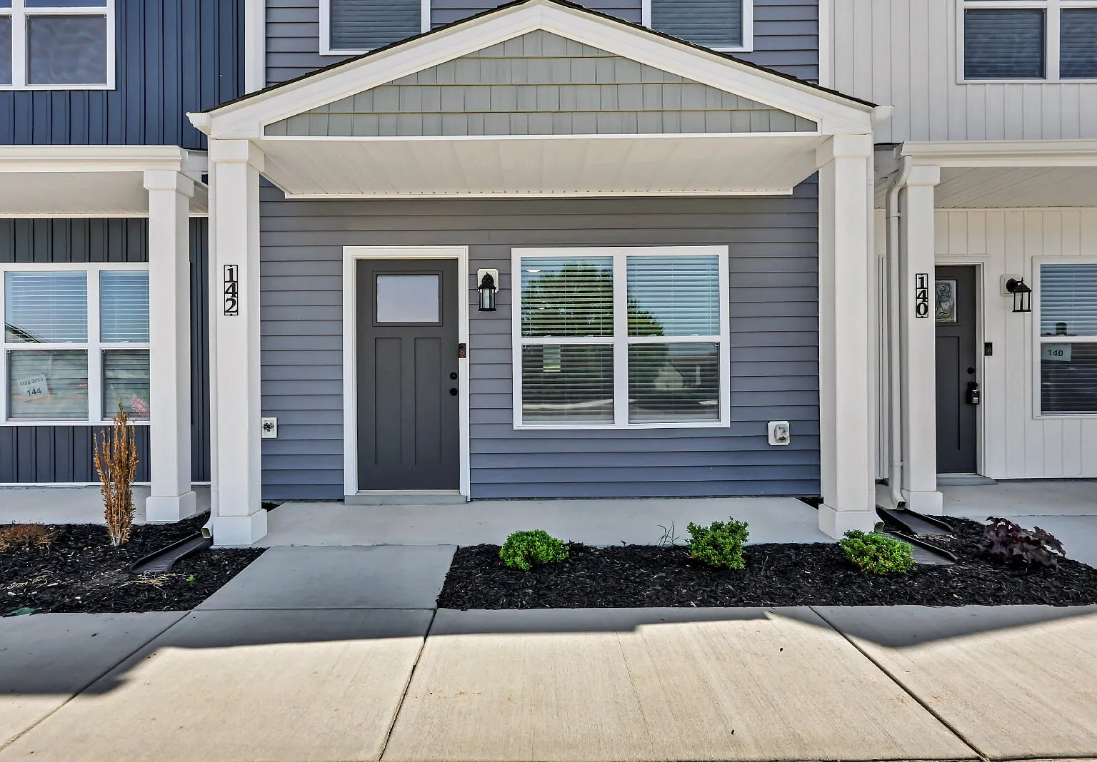 2 bed, 2.5 bath, 1353 sqft, $1,300 — Photo 3