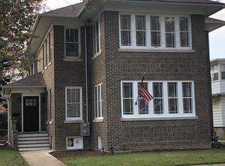 518 Palace St #2, Aurora, IL 60506