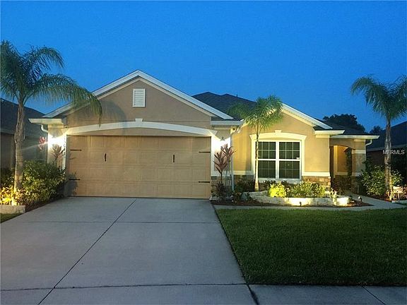 3rd image of 15643 Carina Dr
