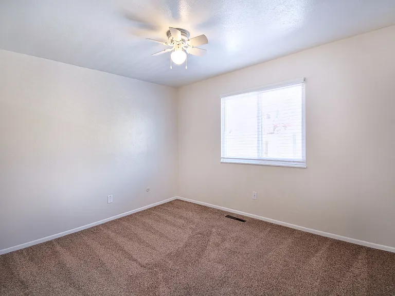 2740 El Capitan Dr — Photo 9