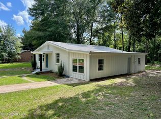 303 Oakhill Dr, Carthage, MS 39051
