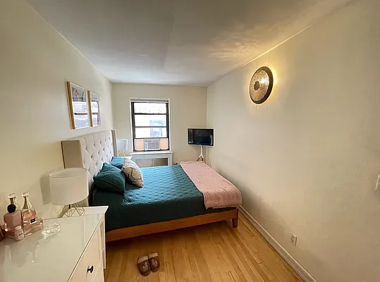 Rented by Corcoran | media 17