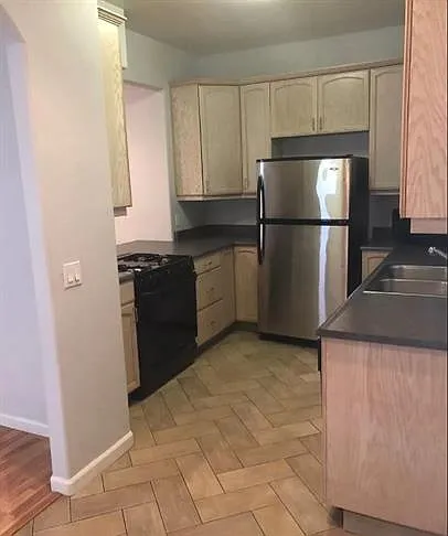 809 F St #4 — Photo 5