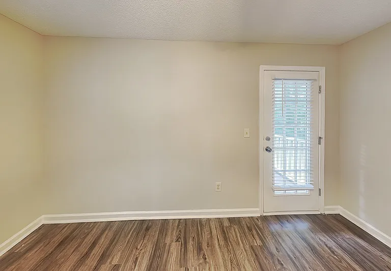 125 Azalea Dr — Photo 6