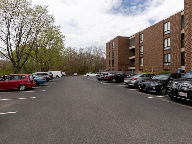 685 Main St #33 — Photo 16