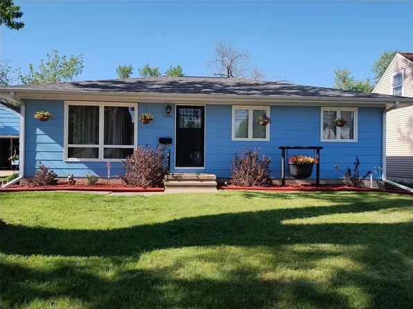 1290 34th St NE, Cedar Rapids, IA 52402