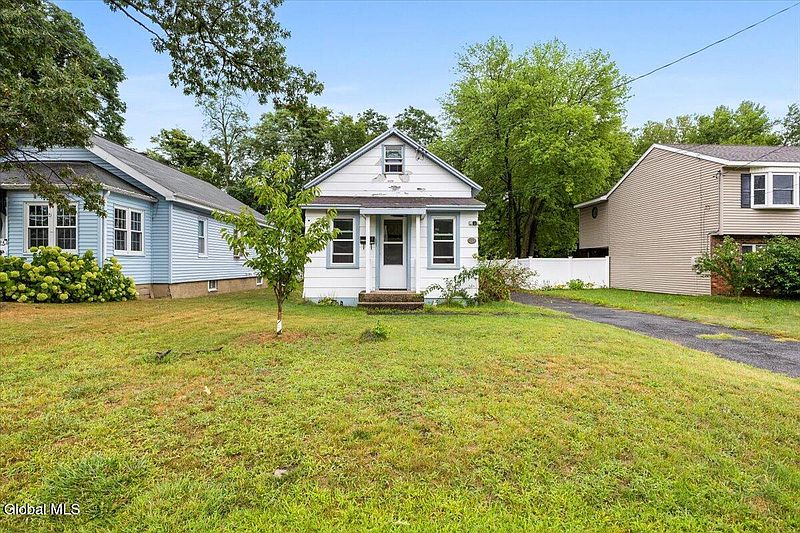 3rd image of 23 Hackett Avenue