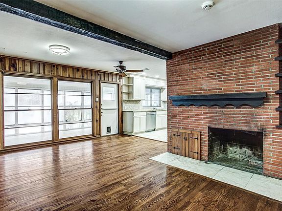 2nd image of 214 University Dr