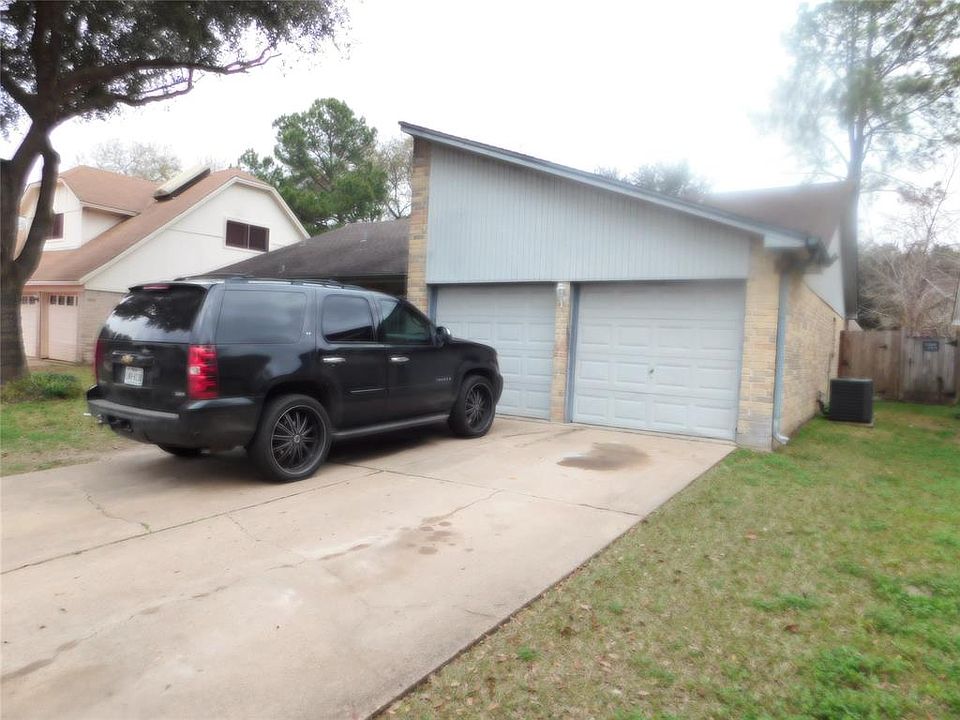 1st image of 16534 Park Scot Dr