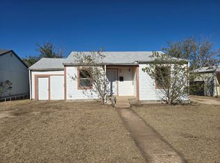 1411 E 11th Pl, Big Spring, TX 79720