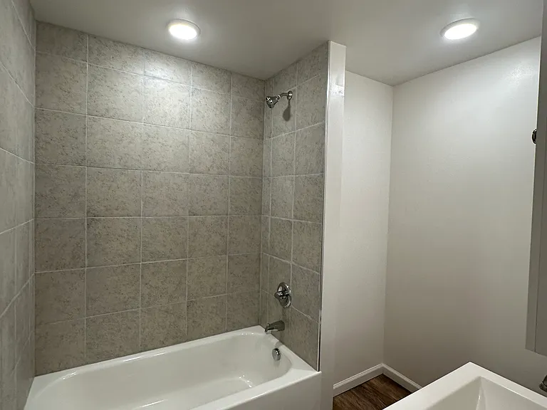 31 Benkard Ave #2 — Photo 5