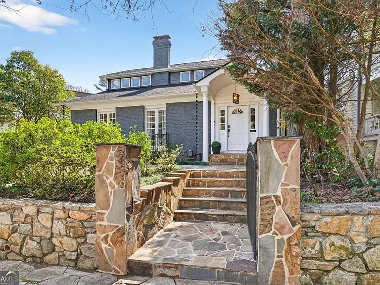 217 Westminster Dr NE #A — Photo 8