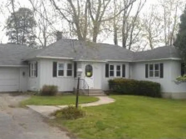 2764 Bristol Ave NW, Grand Rapids, MI 49544