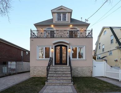 154-33 11th Avenue, Flushing, NY, 11357