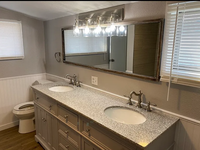 2915 W Platte Ave — Photo 8