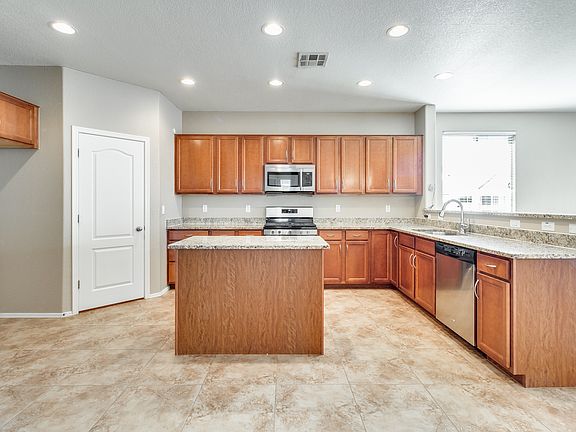 3rd image of 7120 W Irwin Ave