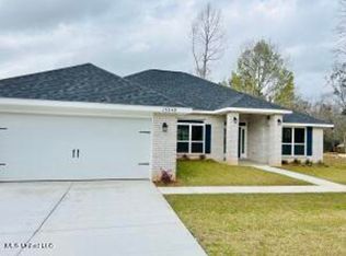 15349 Lakeview Ct, Gulfport, MS 39503
