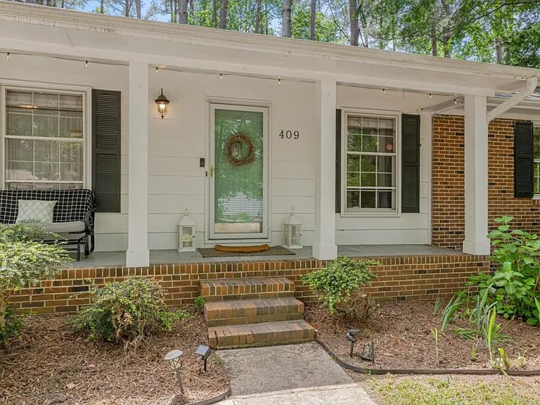 409 Northclift Dr — Photo 13