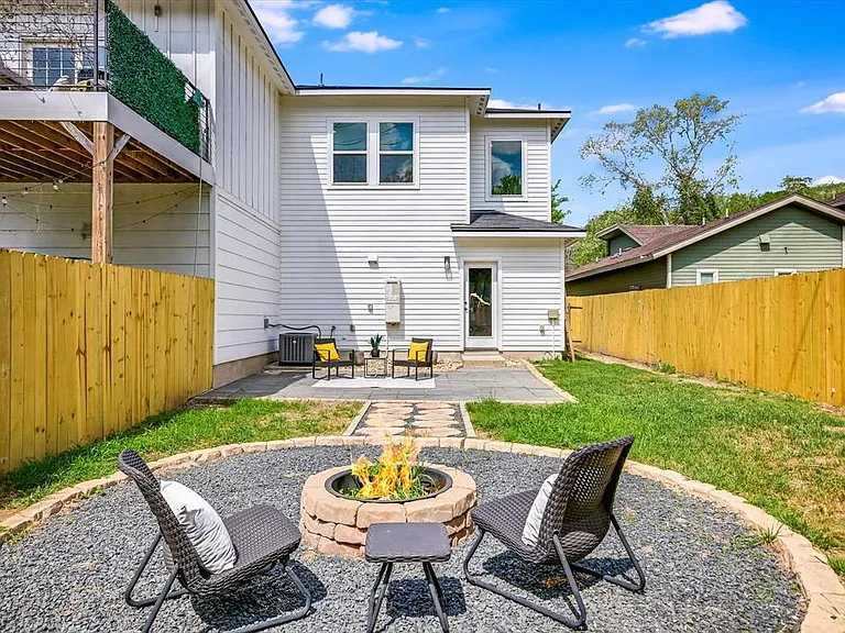 1121 Walton Ln #B — Photo 18