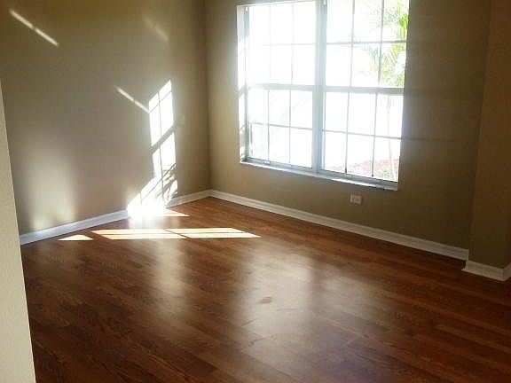 4th image of 761 SE Hollahan Ave