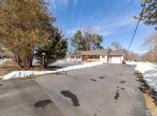 568 Village Rd W, West Windsor, NJ 08550