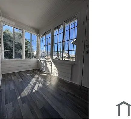 470 W 47th Pl — Photo 8