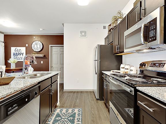 2nd image of 4624 Cromwell Dr APT 6102