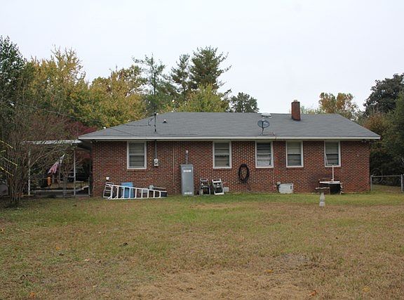 4th image of 216 Heathwood Dr