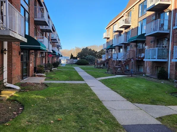 1186 Worcester Rd Unit 531, Framingham, MA 01702