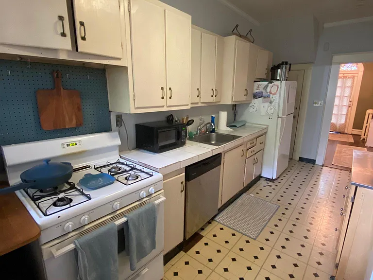 3123 W Franklin St — Photo 8