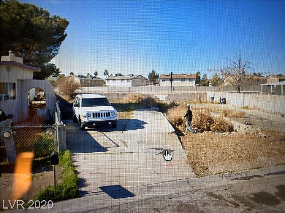 2nd image of 3823 Pecan Ln