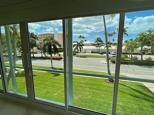 GS Blvd. view towards gulf
