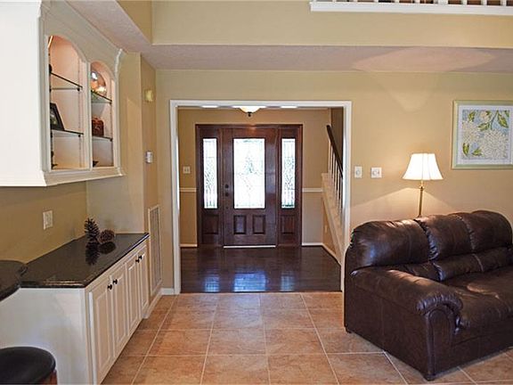 4th image of 3610 Hill Springs Dr