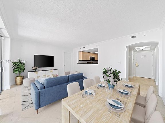 4th image of 2951 S Bayshore Dr #Penthouse 3