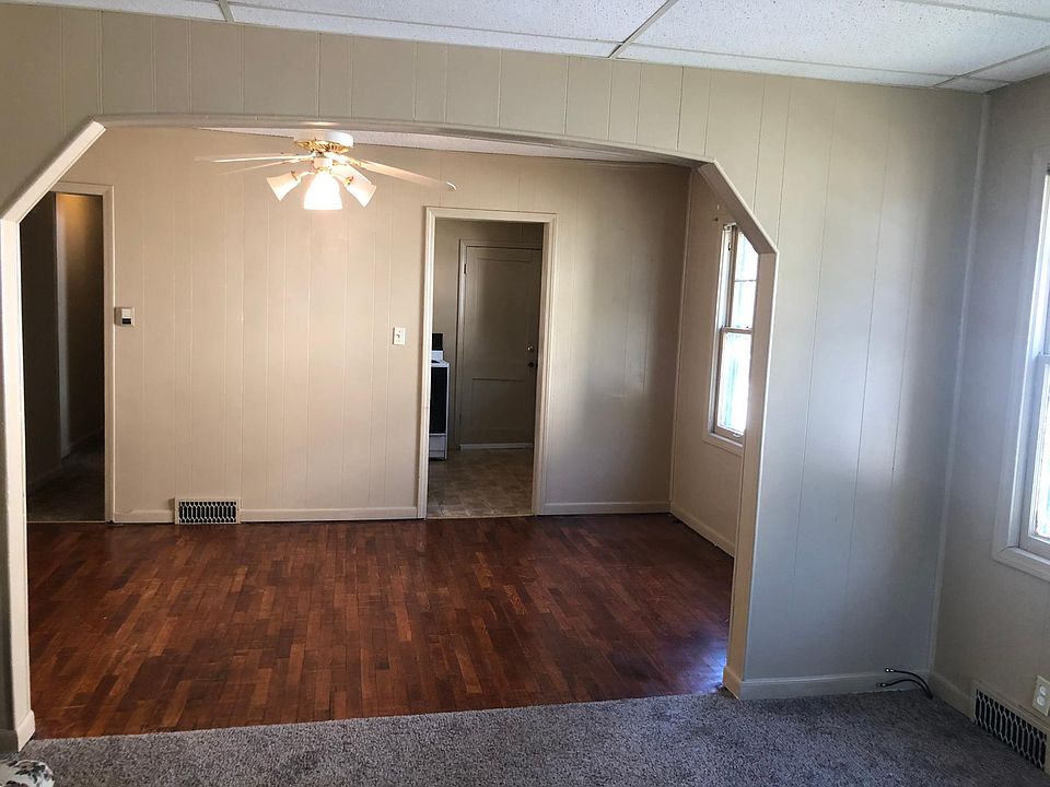 2nd image of 111 E Clinton St #2