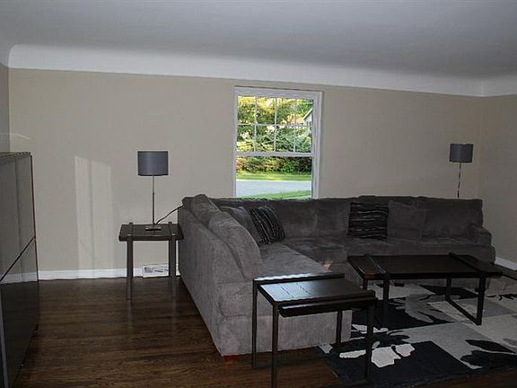 3rd image of 5720 Charteroak Dr