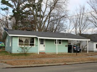 1004 James St, Carterville, IL 62918