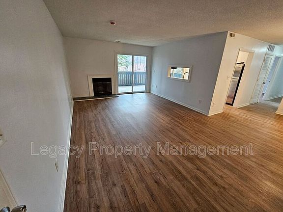 2nd image of 2805 Treestead Cir