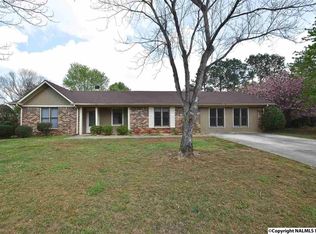 9003 Chaffee Cir SW, Huntsville, AL 35802