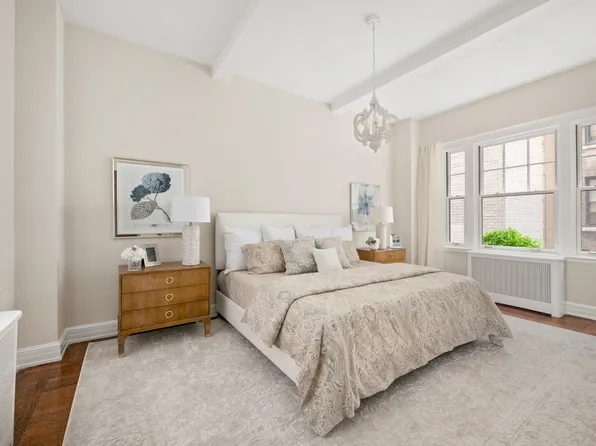 125 East 74th Street image 7 of 9